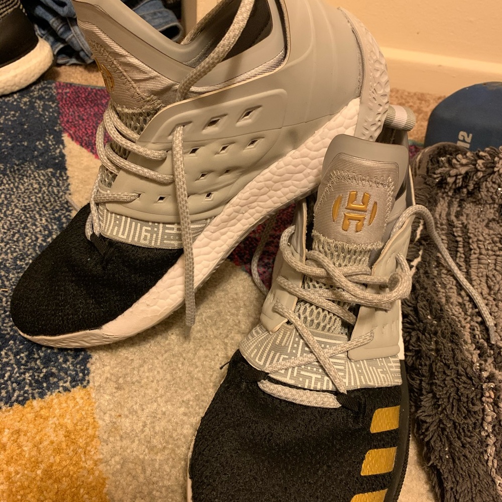 Shoes - Picture 2 of 2